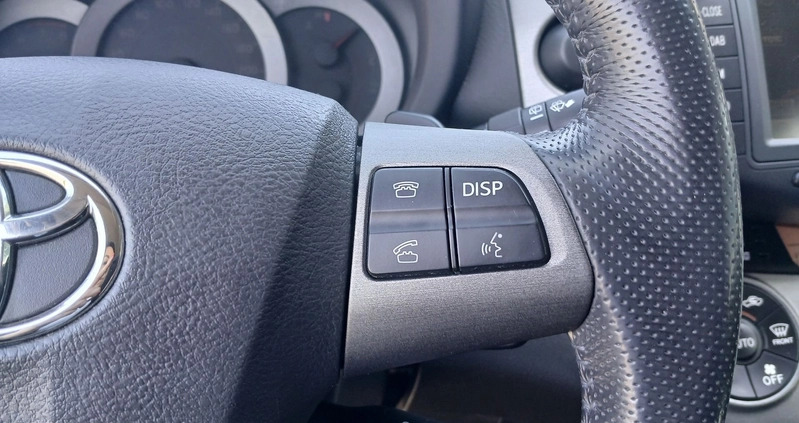 Toyota RAV4 cena 55900 przebieg: 240535, rok produkcji 2011 z Kalisz małe 596